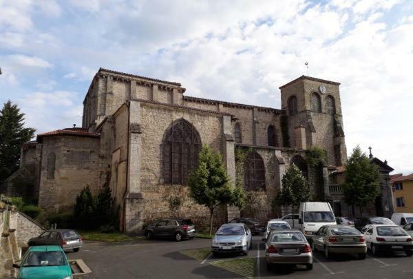 Le Medieval Thiers Exteriér fotografie